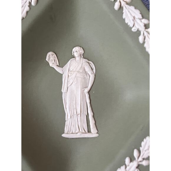 MiCM Wedgwood Jasperware Diamond Cream on Celadon Trinket Dish Ashtray - Picture 3 of 7